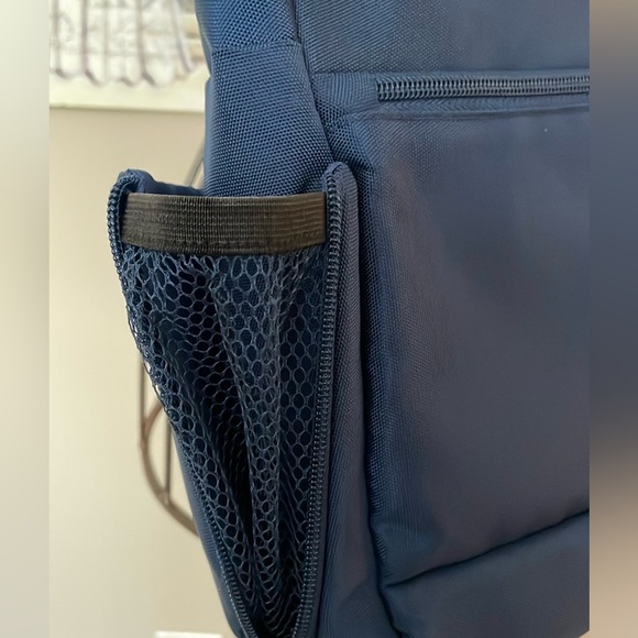 Travelon Midnight Blue Anti Theft Crossbody - Picture 9 of 15